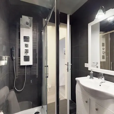 Апартаменты Luxury 2 Bedrooms *