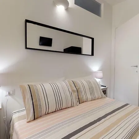 Luxury 2 Bedrooms Апартаменты *